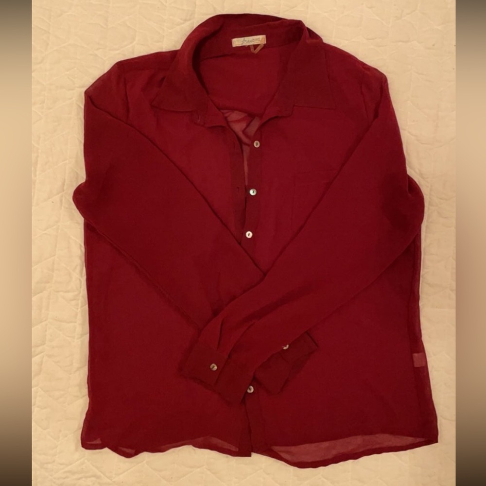 Women’s button shirt